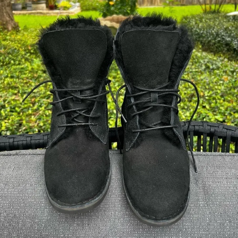 New ▶️ Ugg ◀️ Quincy Boot in Black. Size Women’s 10